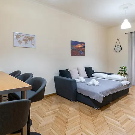 Entire Apt, Stylish, 1 Bedroom-2